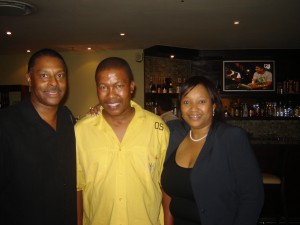 Dj-chocZinzi-Mandela-The-O-Jays-Manager-300x225 (2)